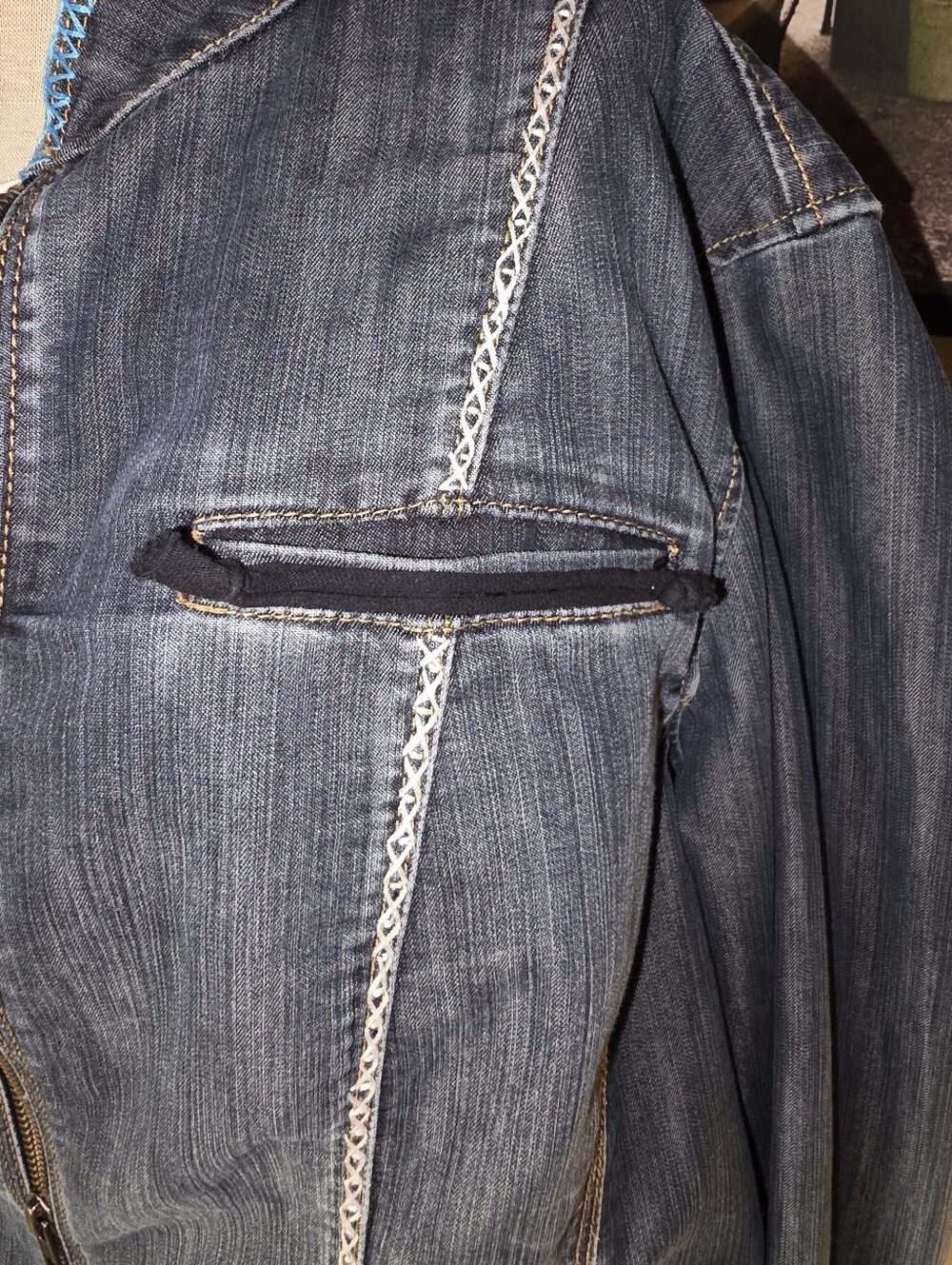 HAND CRAFTED Jean Jacket UPCYCLED Blue Jean Jacket Black Graphic Tee Size 18 - Picture 10 of 13